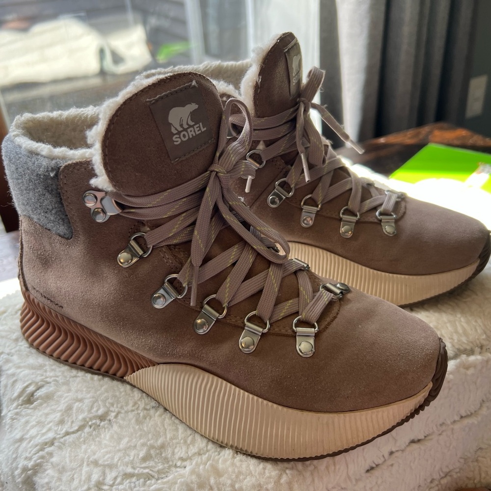 Sorel Women’s Out N About III Conquest Boot